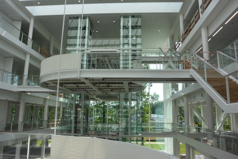 Utrecht Science Park. Het Genmab R&D Center op het Utrecht Science Park wordt door Kadans Science Partner gefaciliteerd. Het pand beschikt over onderzoeksfaciliteiten zoals laboratoria.